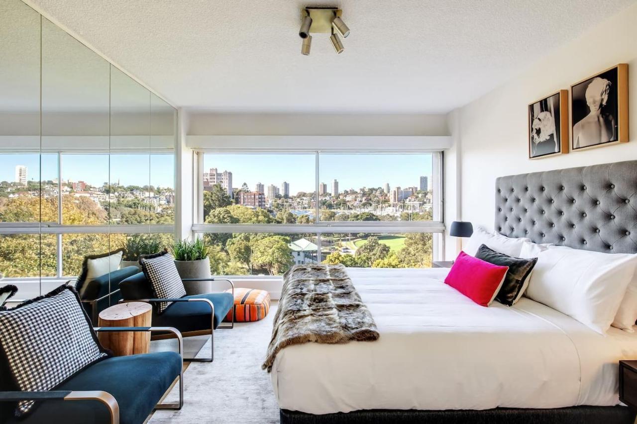 'aquarius Rising' Poolside In Rushcutters Bay Apartment *
